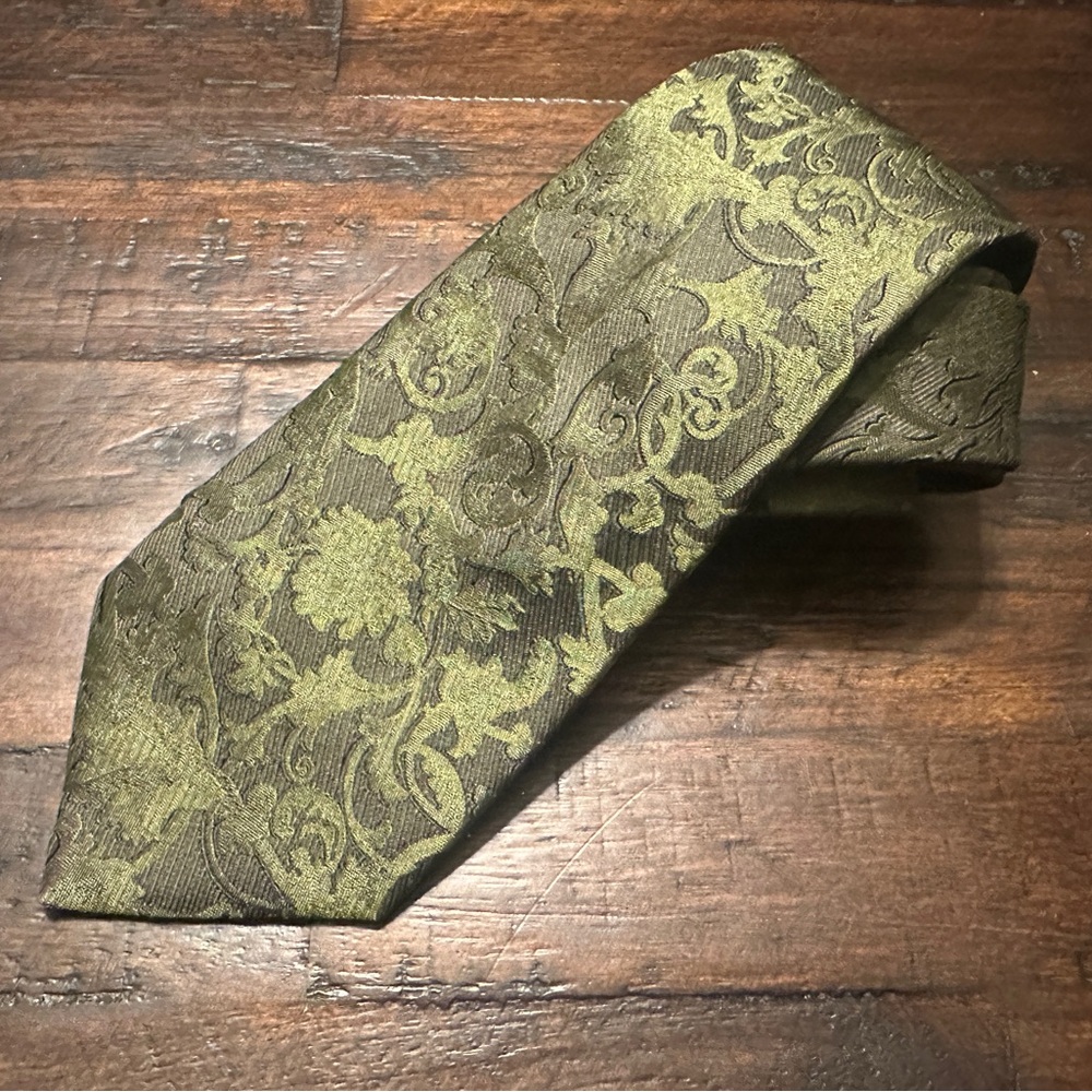 Vintage Isaac Mizrahi Olive Green Paisley Men's Silk Tie